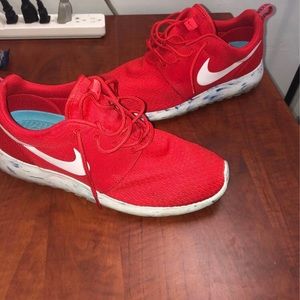 Roshe marble red pack